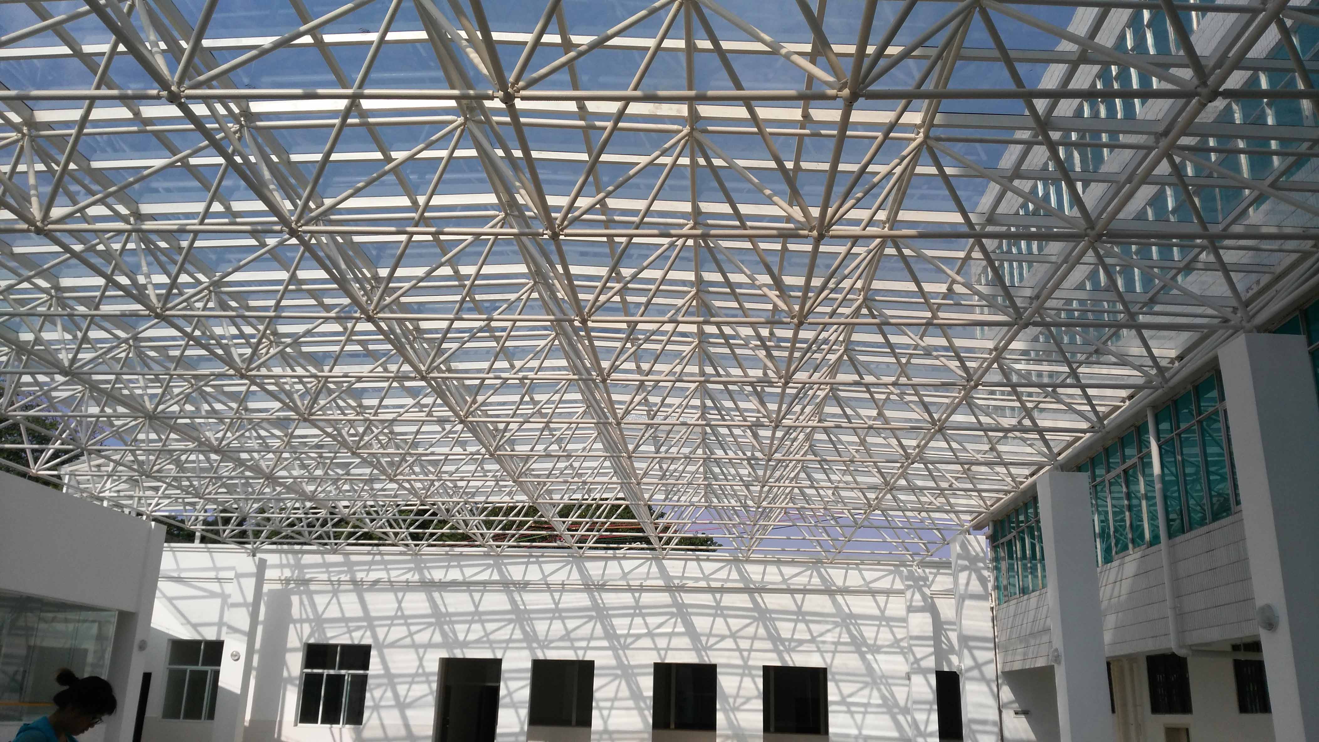 鸡西平板型网架安装